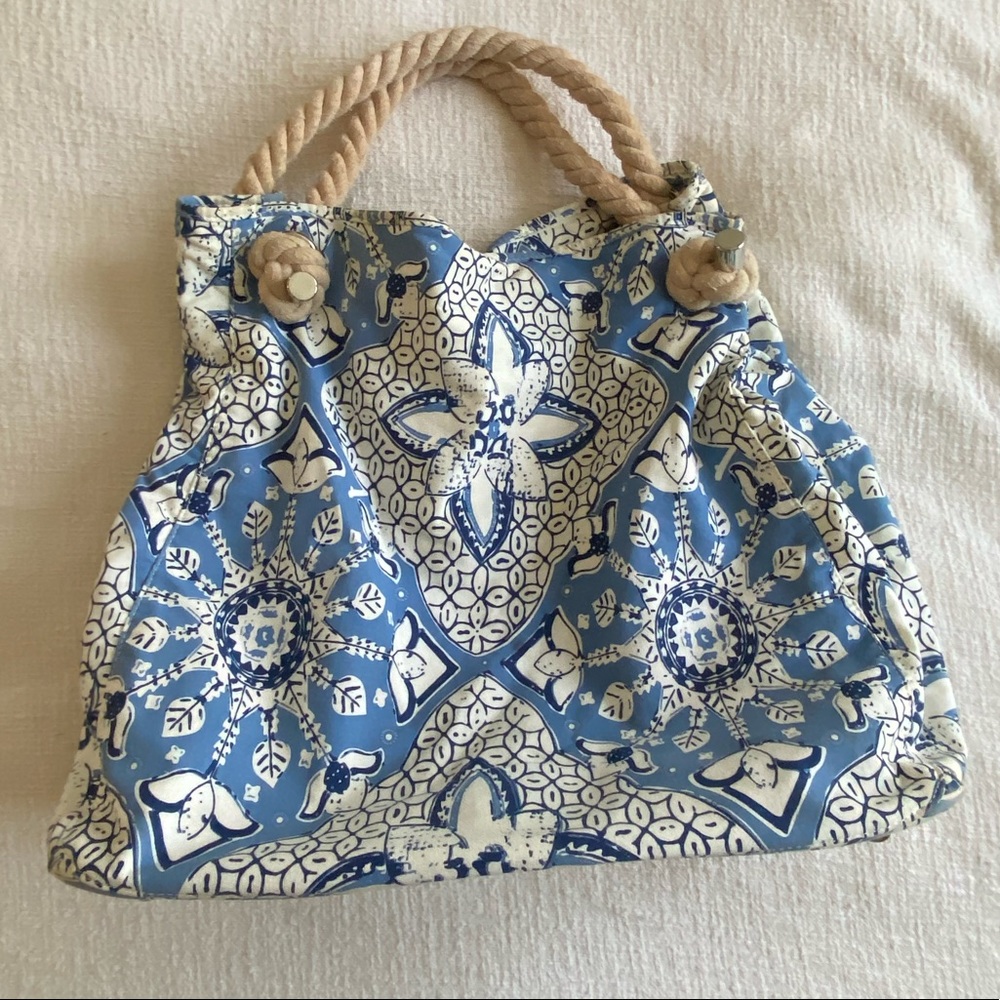 Donna Dixon Large Beach Tote with Rope Handles, blue and white
